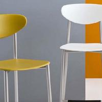 3 Sedie bianche 1 Senape mod. Graffiti Calligaris