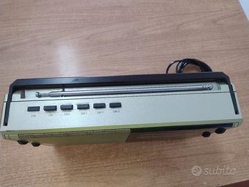 Radio Portatile Vintage ITT Golf 220 International