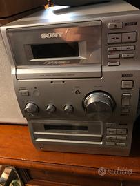 Compatto Sony con telecomando