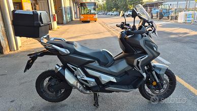 Honda x adv 750
