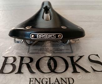 sella Brooks B17s Carved