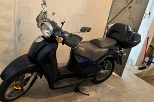 Aprilia Scarabeo 200