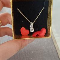 Collana di argento con brillanti