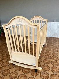 Culla in legno chiaro con materasso 60x120 cm