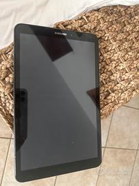 Galaxy Tab A da 32 gb nero 2 gb di memoria interna