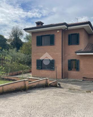 VILLA SINGOLA A ATINA