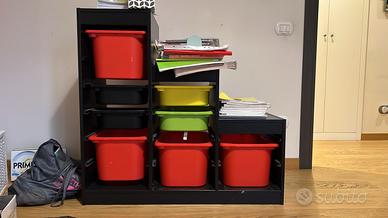 Mobile/Libreria completa di cesti