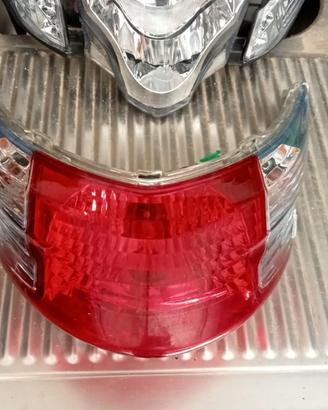 Fanale posteriore Kymco agility 16 125 KL25H