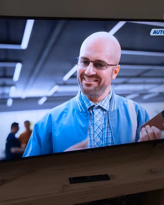  Samsung  CRYSTAL UHD 4K 43"  Perfetta 