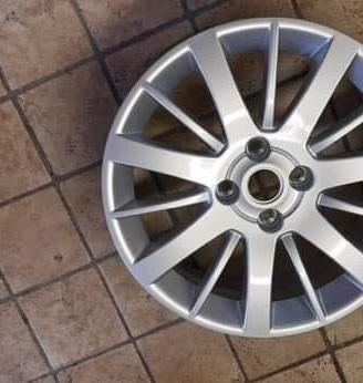 Cerchi in lega nuovi da 16