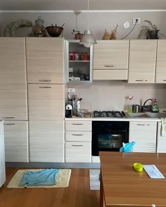 Cucina .Mobile sala. Camera da letto