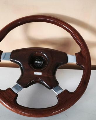 volante in legno Momo 