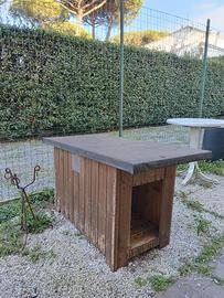 Cuccia per cane da esterno in legno