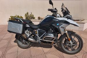 BMW R 1250 GS, anno 2021, pari al nuovo