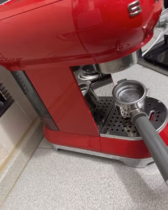Macchina da caffè espresso manuale SMEG ROSSA
