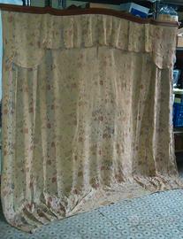 TENDA IN SETA CON MANTOVANA IN NOCE primi ‘900