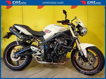 TRIUMPH Street Triple