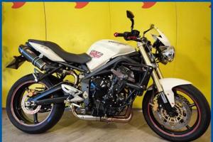 TRIUMPH Street Triple