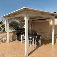 Gazebo in legno a 4 falde