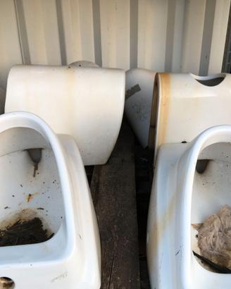 WC gabinetti latrine a installazione sospesa