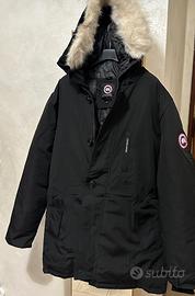 Canada Goose invernale lungo nero