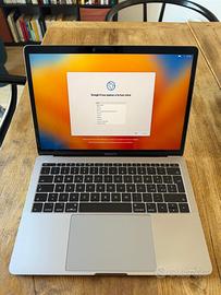 MacBook Pro 13” (2017) – i5 – 8GB RAM – SSD 128GB