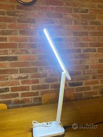 Lampada LED da scrivania – luce regolabile.