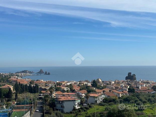 3 LOCALI A ACI CASTELLO