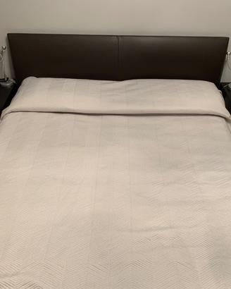 Letto matrimoniale Poliform Arca - rivestito cuoio