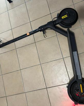 MONOPATTINO ELETTRICO XIAOMI
