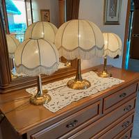 Lampada da tavolo con coppia di abat-jour