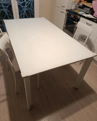 Tavolo cucina in vetro antigraffio allungabile