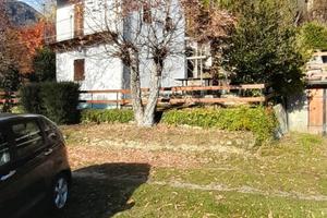 Casa indipendente con giardino