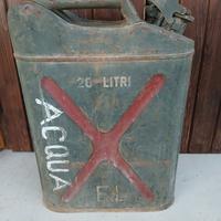 Tanica in ferro antica