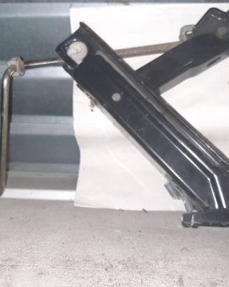 Crick per sollevamento autovettura