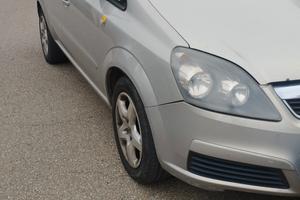 Opel Zafira 1.9 cdti