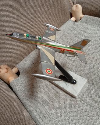 modellino aereo in alluminio 