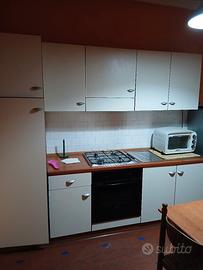 camera da letto matrimoniale, cucina