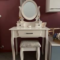 Mobile d’arredo in legno