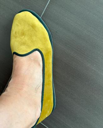 Scarpe  friulane gialle con bordo verde bottiglia