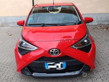 Toyota Aygo Connect 1.0 VVT-i 72 CV 5 porte x-play
