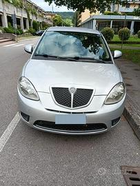 Lancia ypsilon 2010