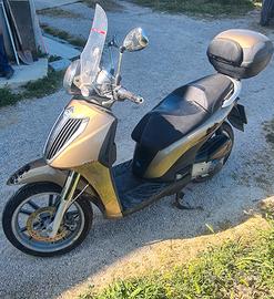 Scooter Piaggio Carnaby Cruise 300 