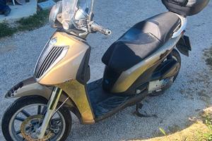 Scooter Piaggio Carnaby Cruise 300 