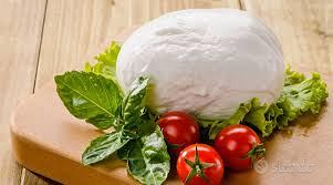 MOZZARELLA E PROVOLA DI LATTE DI CAPRA