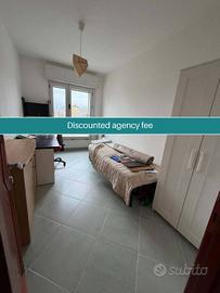 Stanza in appartamento di 110 m² a Pisa