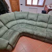 Divano angolare con poltorna come nuovo