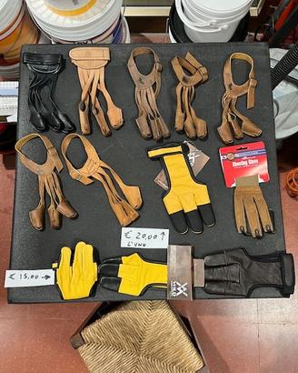 Guantini tiro con l'arco