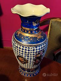vaso in famosa ceramica cinese 