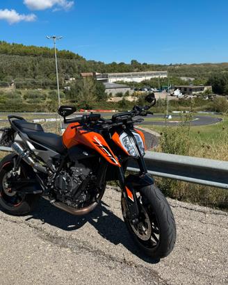 KTM DUKE 790 L A2 (depotenziata a libretto)